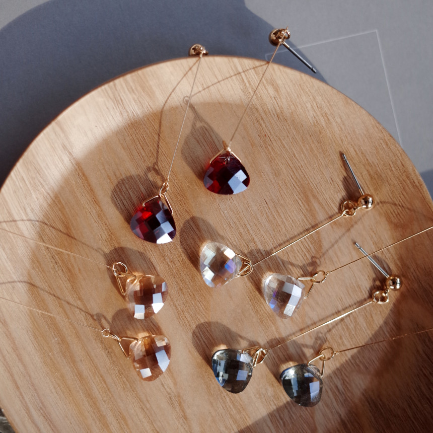 NO.61 Swan Cutting Crystal Drop Earrings Stylish C