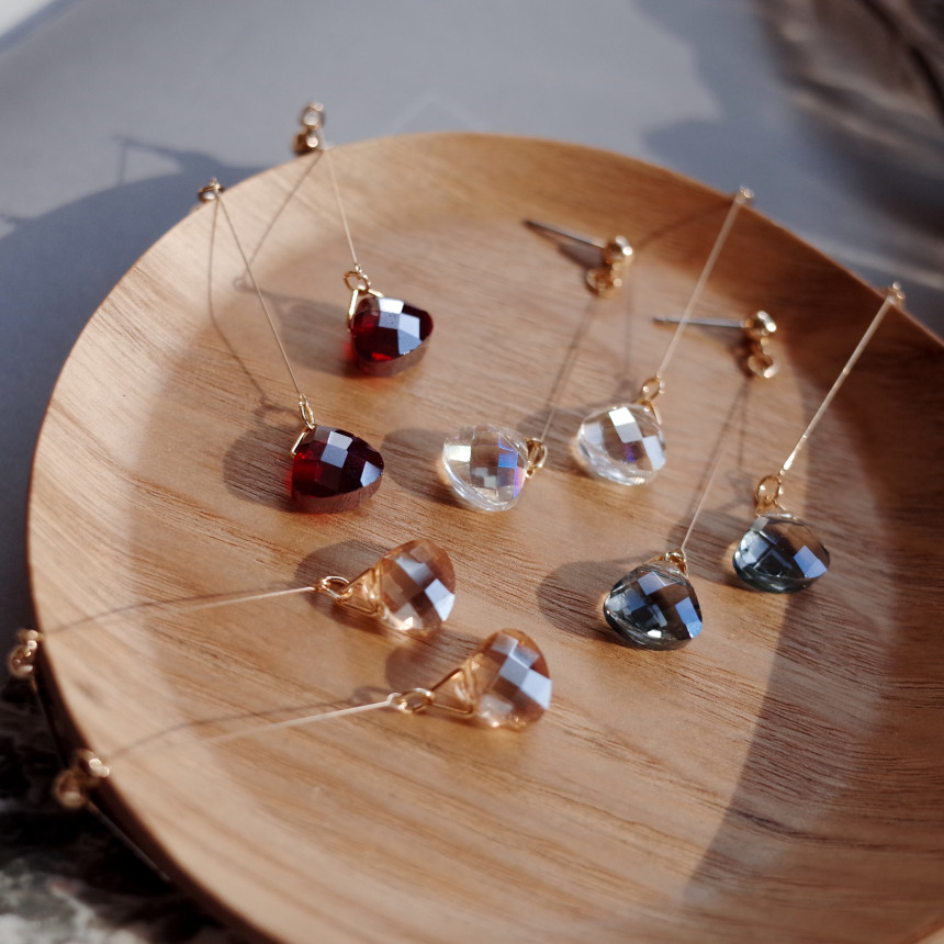 NO.61 Swan Cutting Crystal Drop Earrings Stylish C