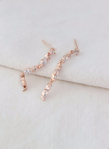 silverpost hand glint neat drop earrings date look