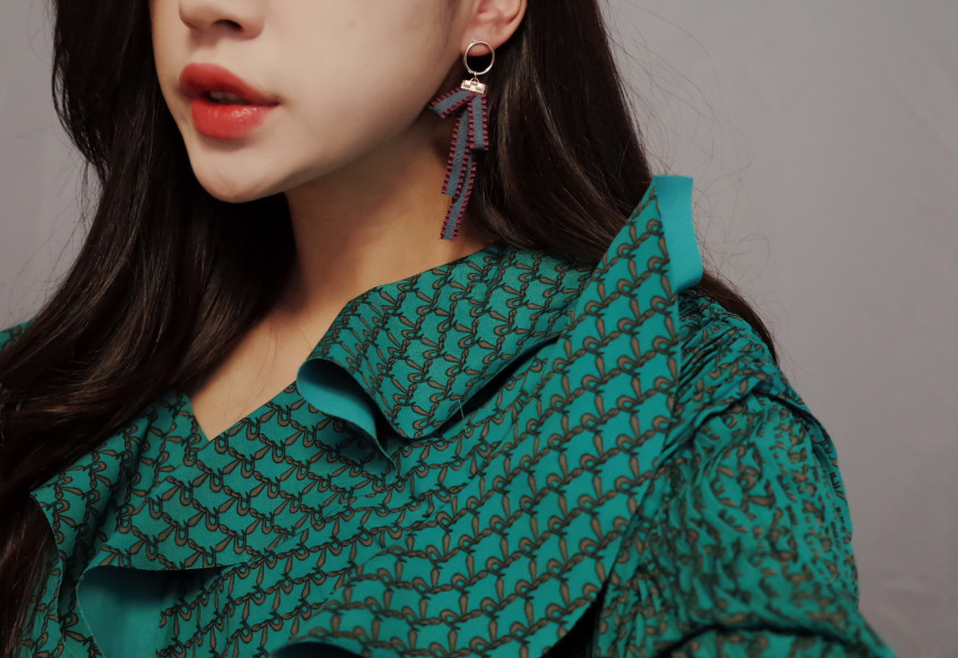 Valentine's Day Color Ribbon Unbalanced Earring