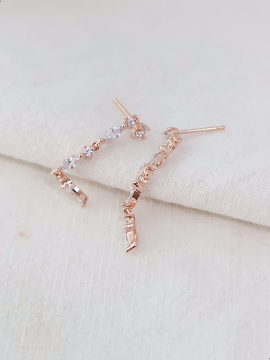 silverpost hand glint neat drop earrings date look