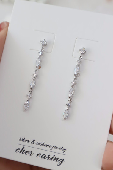 silverpost hand glint neat drop earrings date look