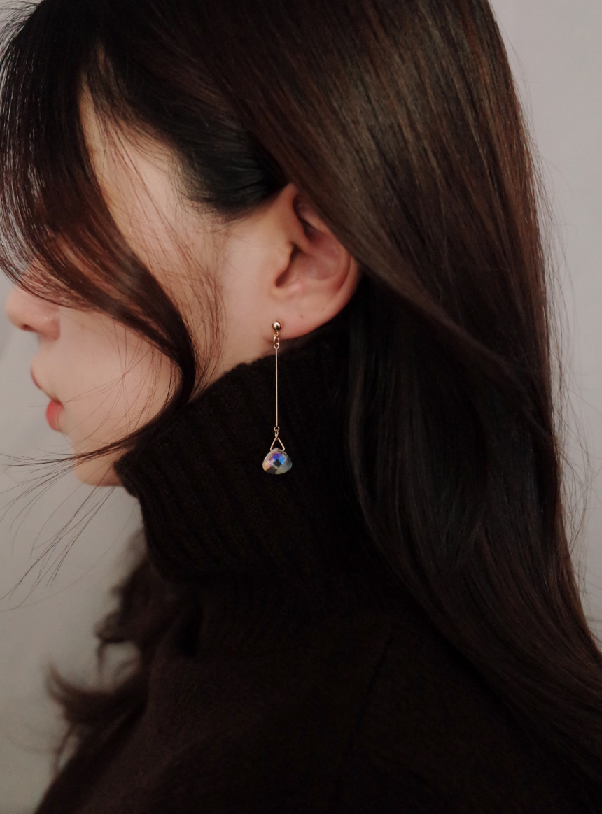 NO.61 Swan Cutting Crystal Drop Earrings Stylish C