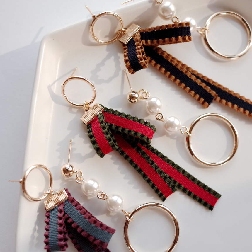 Valentine's Day Color Ribbon Unbalanced Earring