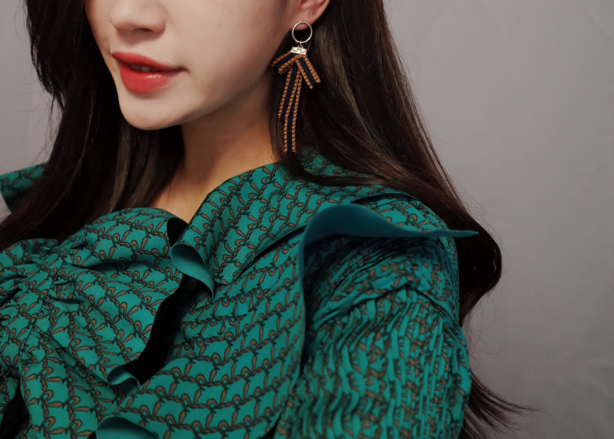 Valentine's Day Color Ribbon Unbalanced Earring