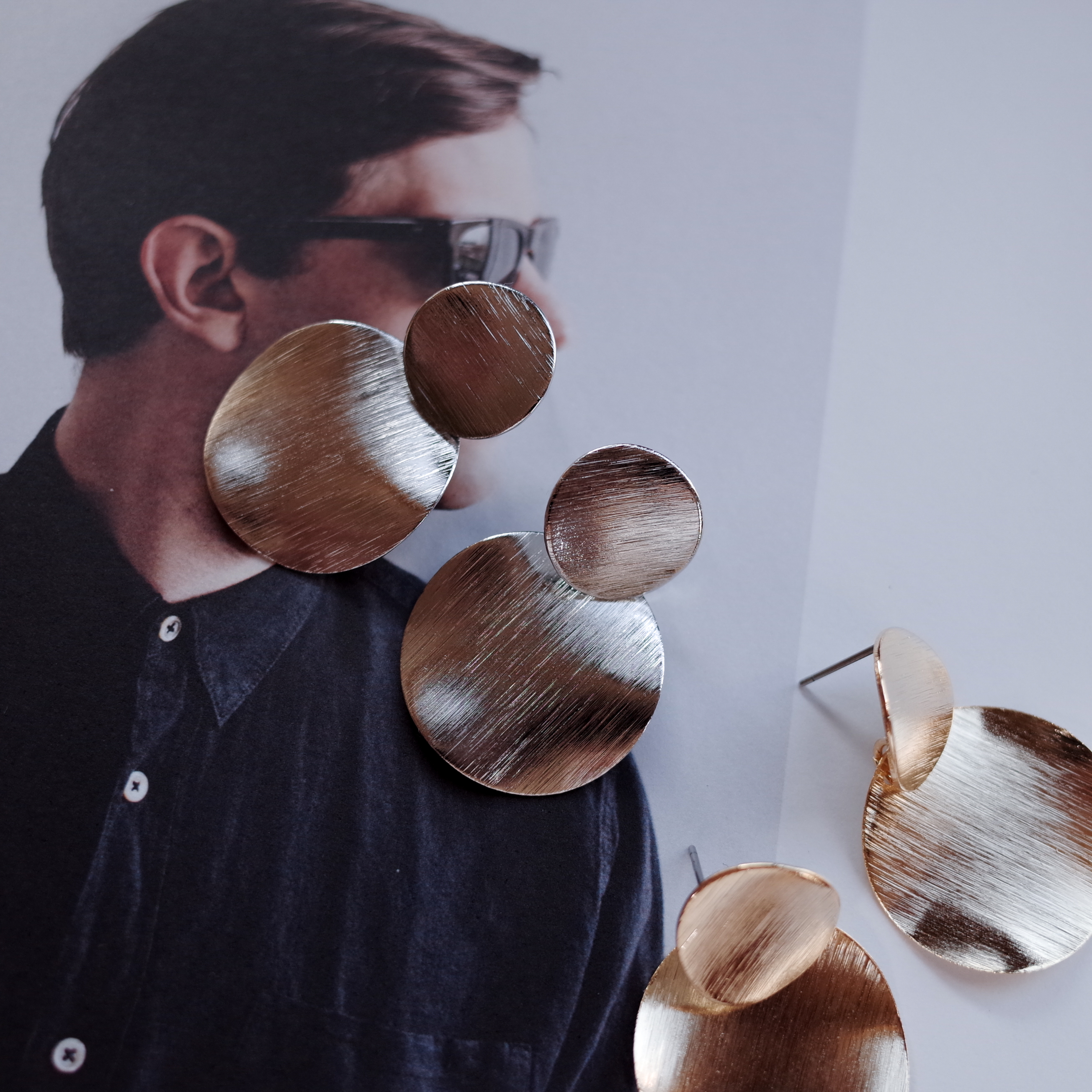 NO.62 Snowman Metal Scratch Earrings Stylish Chic 