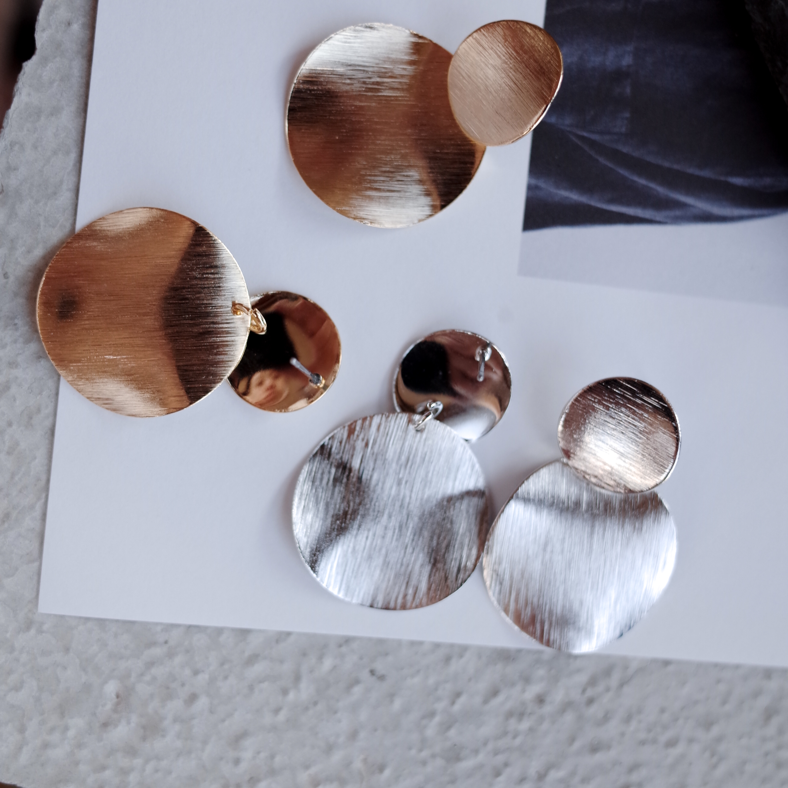 NO.62 Snowman Metal Scratch Earrings Stylish Chic 