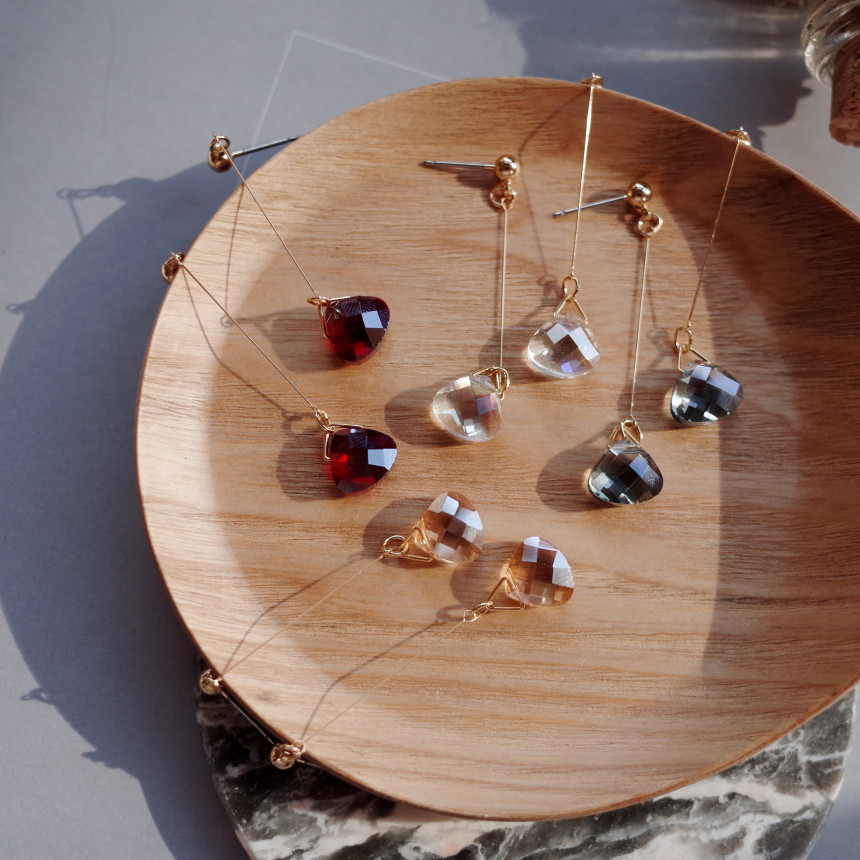 NO.61 Swan Cutting Crystal Drop Earrings Stylish C