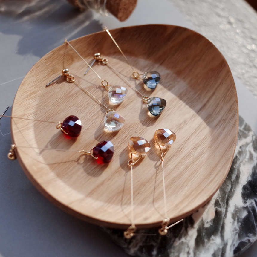 NO.61 Swan Cutting Crystal Drop Earrings Stylish C