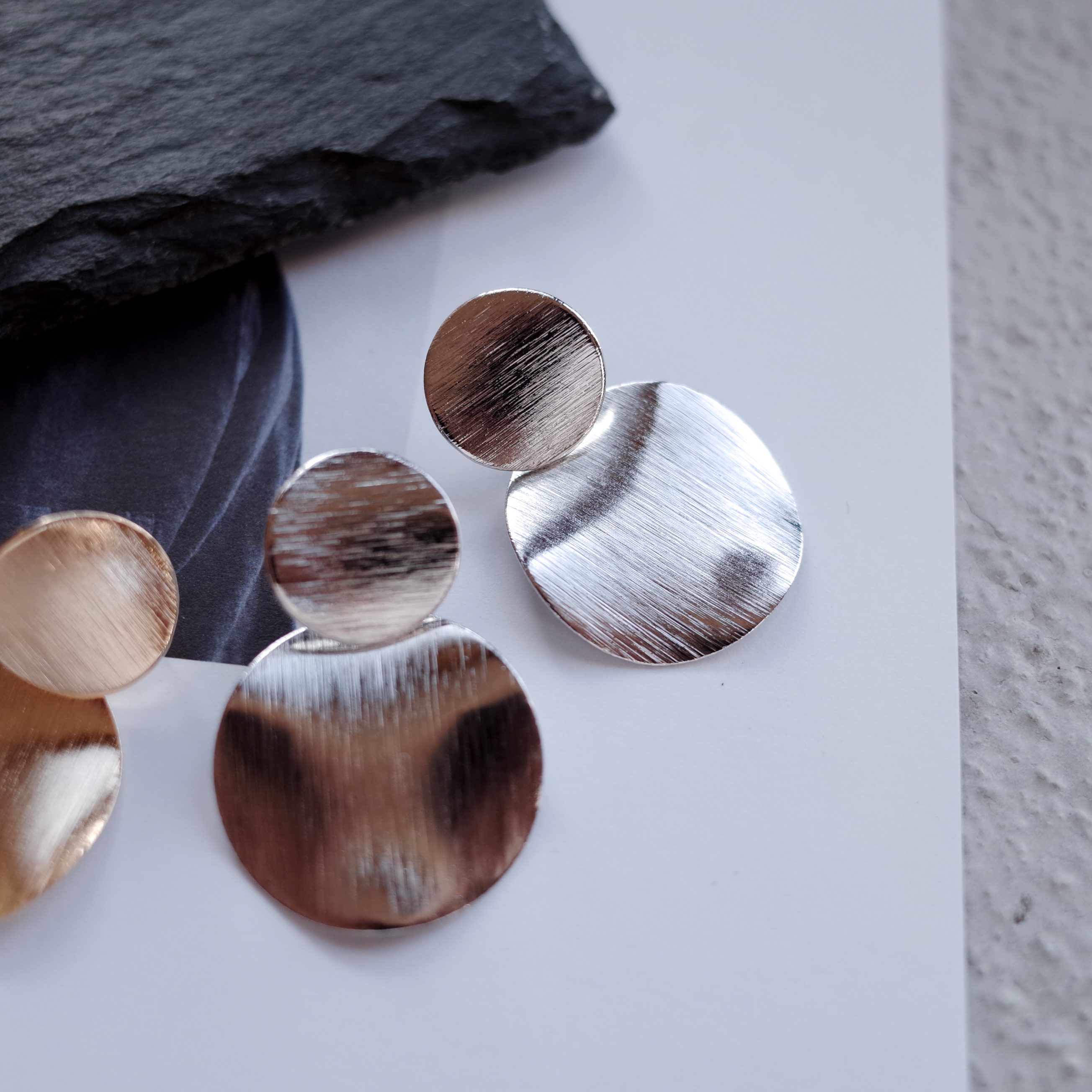 NO.62 Snowman Metal Scratch Earrings Stylish Chic 