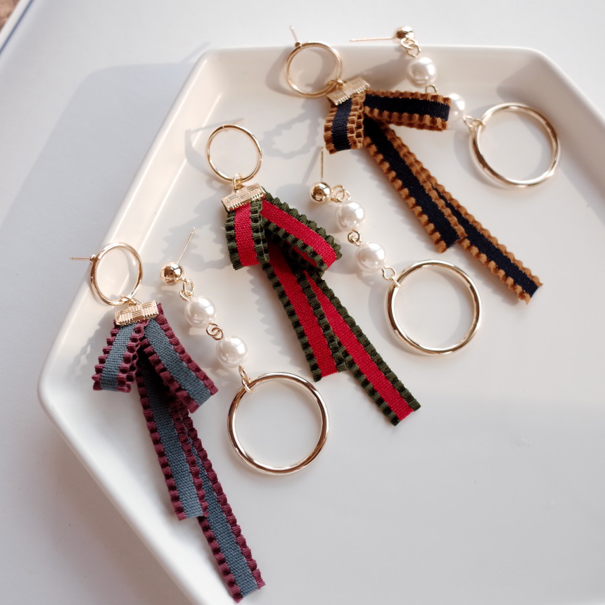 Valentine's Day Color Ribbon Unbalanced Earring
