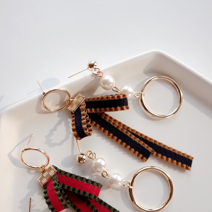 Valentine's Day Color Ribbon Unbalanced Earring