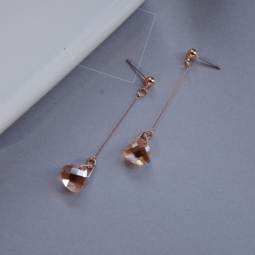 NO.61 Swan Cutting Crystal Drop Earrings Stylish C