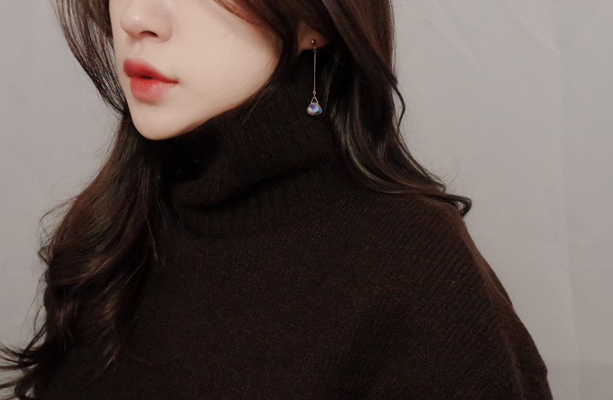 NO.61 Swan Cutting Crystal Drop Earrings Stylish C