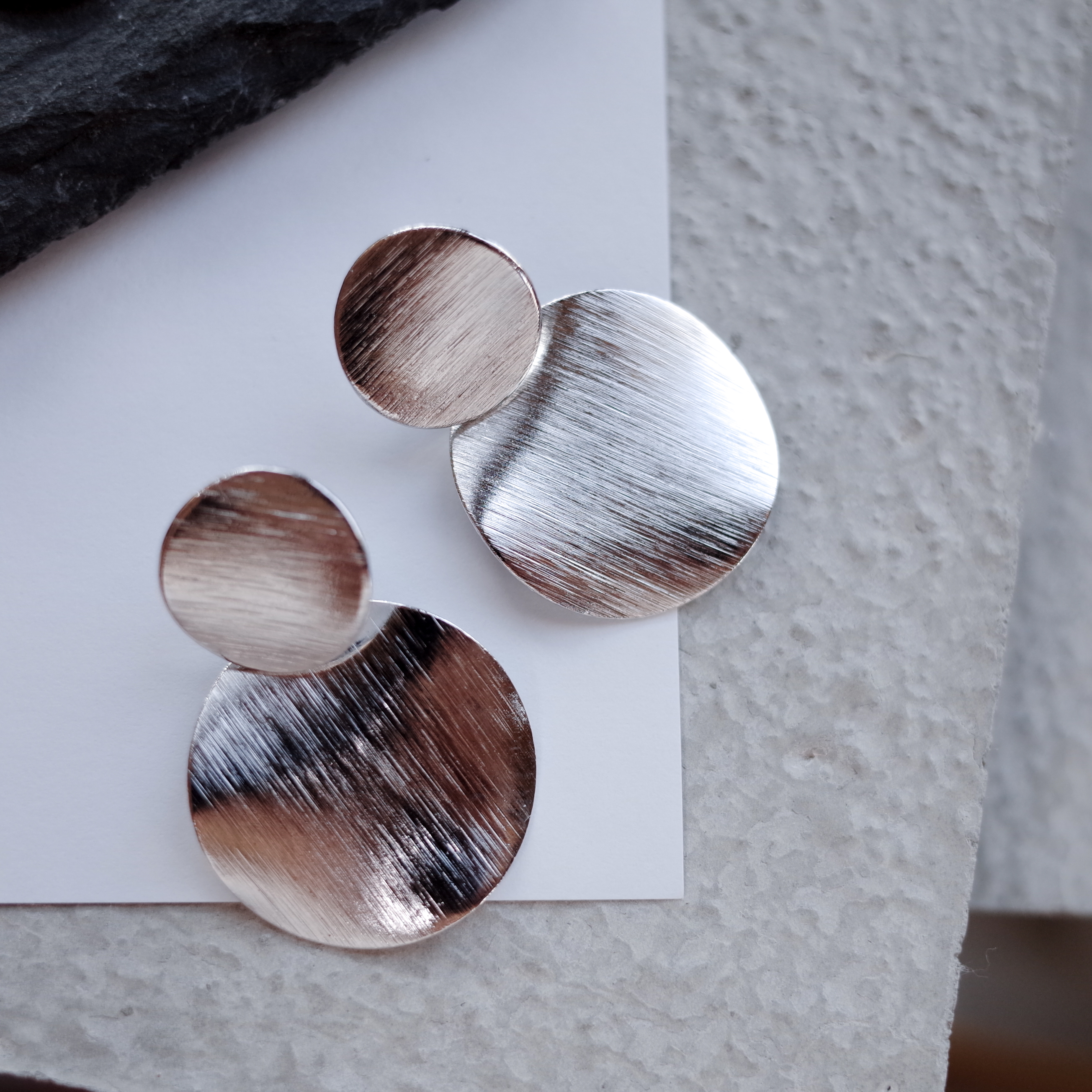 NO.62 Snowman Metal Scratch Earrings Stylish Chic 