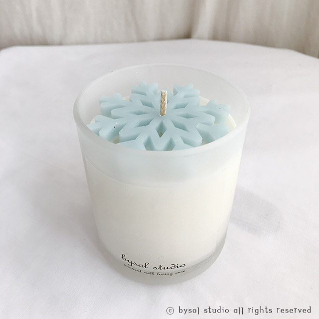 Year-end gift Winter flower snow flake Candle 7 oz