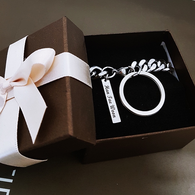 Surprise steel car key ring initials engraved key 