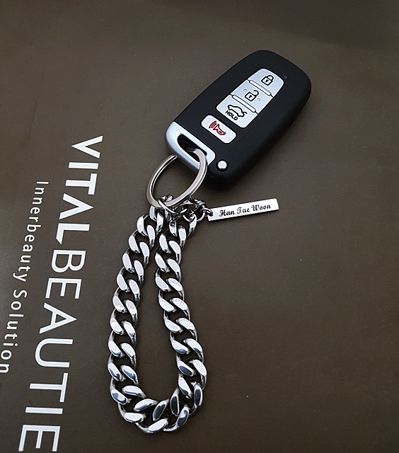 Surprise steel car key ring initials engraved key 