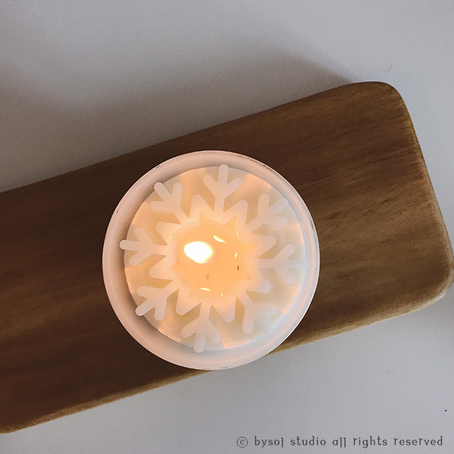 Year-end gift Winter flower snow flake Candle 7 oz