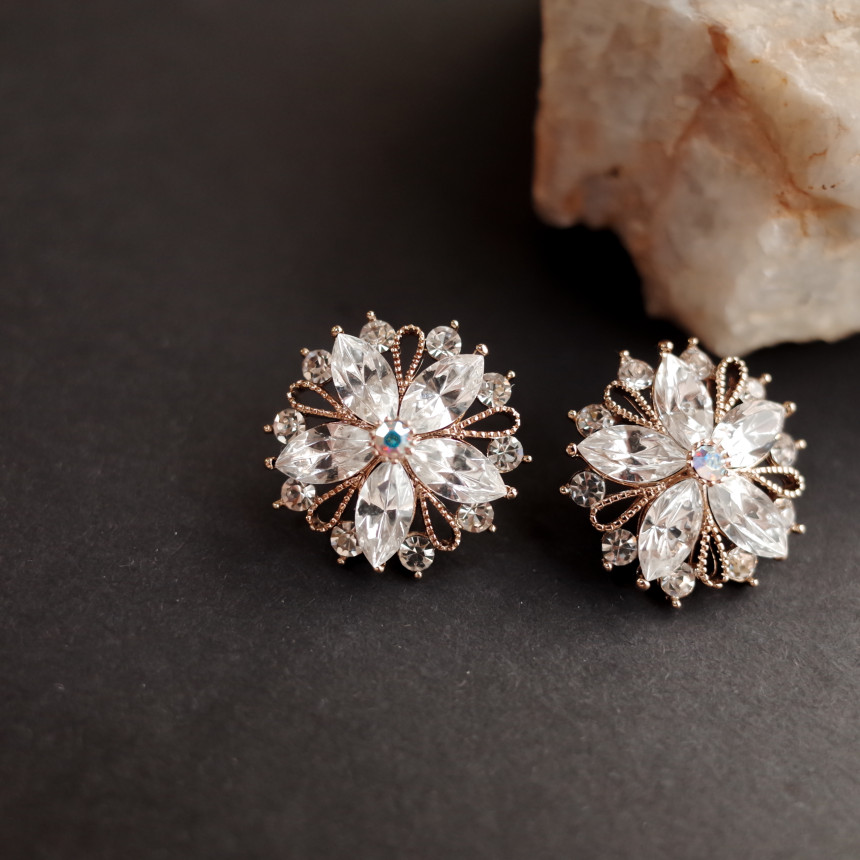 Snow Flower Crystal Shine Mas Earrings Stylish Chi