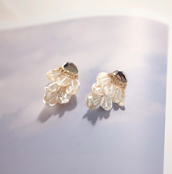 Freshwater pearl wedding earrings silver fancy fem