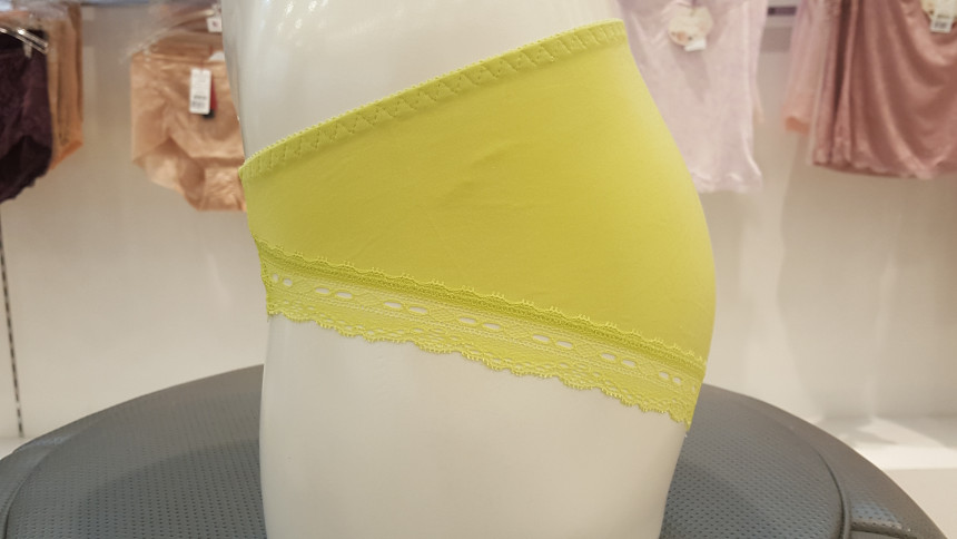 Venus 2017 S Advertising Double Wing Bra Set Panti