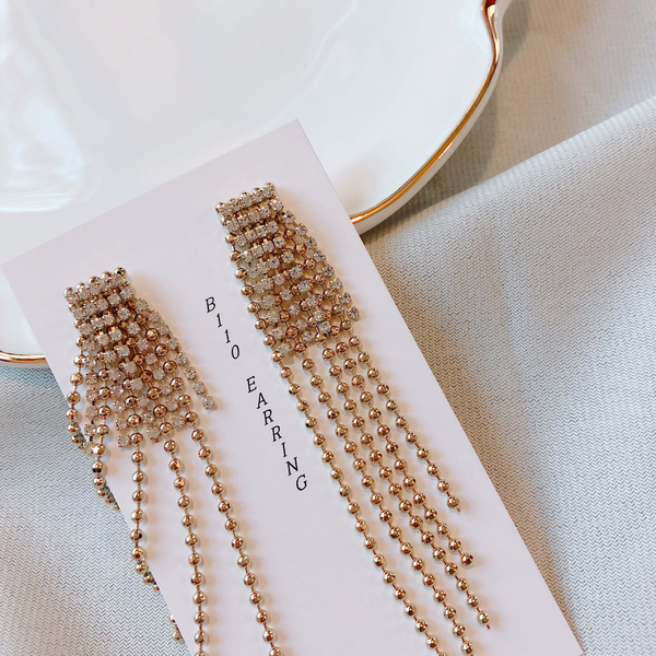 Blanche Bold Long Drop Earrings 2color Unusual Spe