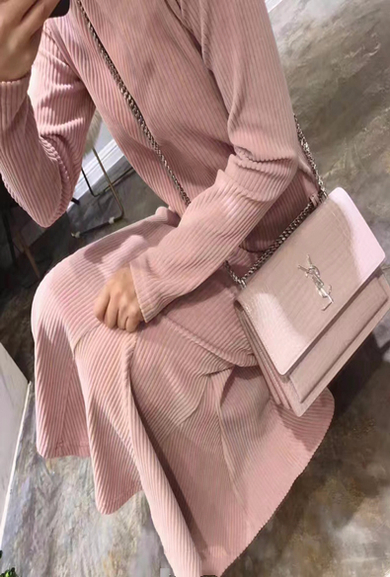 <b><p>Domestic Saint Laure Monogram Sunt Back Mid-Bl</p></b><b><p>国内サンローランモノグラムサンセットバックミディアムブラック光沢AS、交換可能バック推奨直球デイリー</p></b><br /><br /><p align='center'>