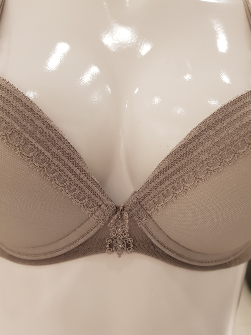 Venus Double Wing Custom Stretch Molded Cup Wrigle