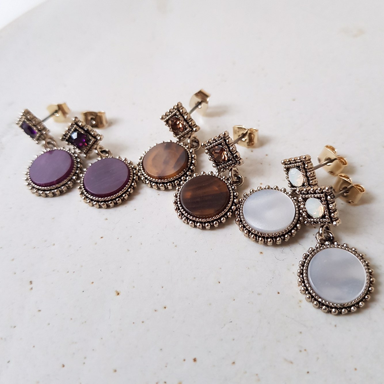 Loose stone petite drop earrings 3color Antique Mi