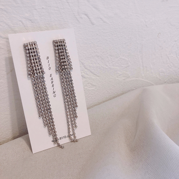Blanche Bold Long Drop Earrings 2color Unusual Spe