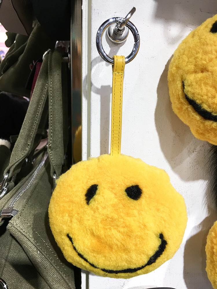 Natural cowhide strap Real fleece Big smiley face 