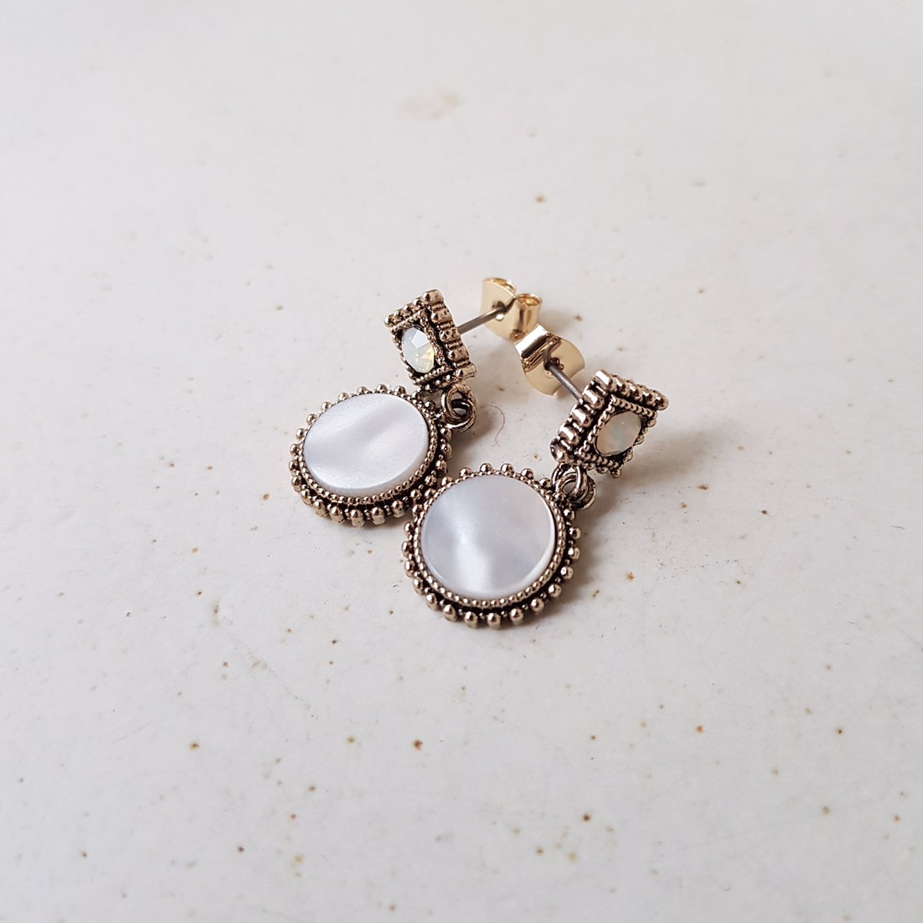 Loose stone petite drop earrings 3color Antique Mi