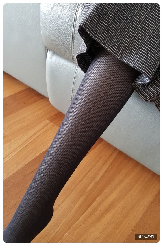 P116. Patterned stockings mini diamond