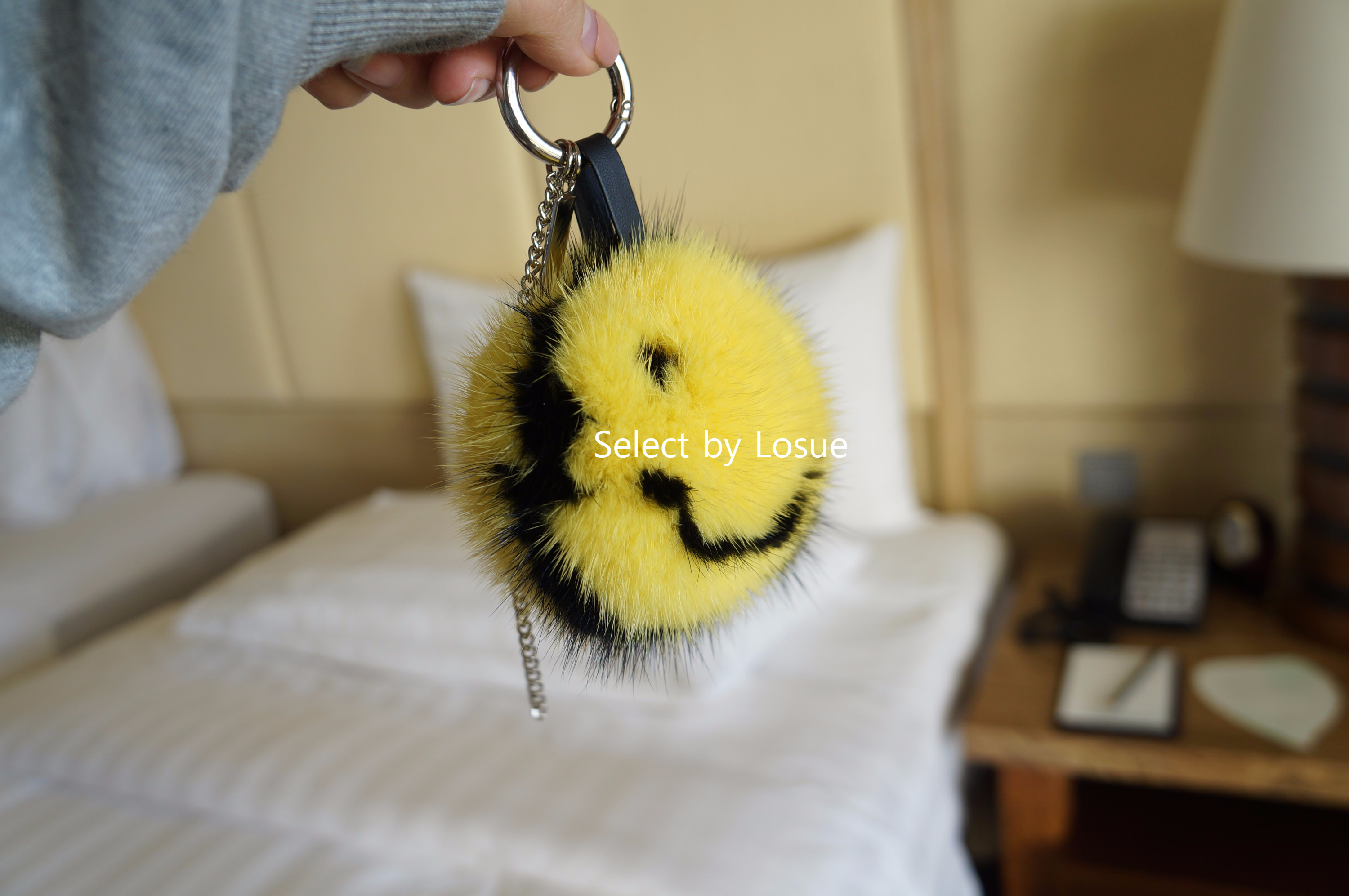 Free Shipping Anya Smile Mink Keyring Tool Genuine