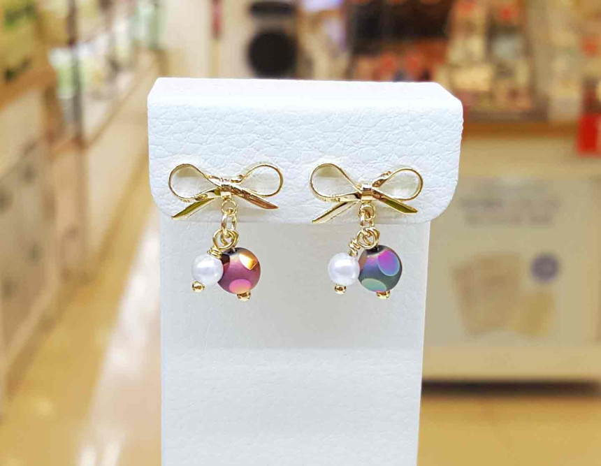 BOLLER Ribbon Stone Pearl Rattle Earrings TIT280 C