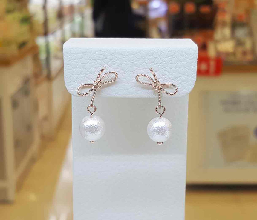 Volare Ribbon Pearl Foam Earring SPE306 Tasteful, 