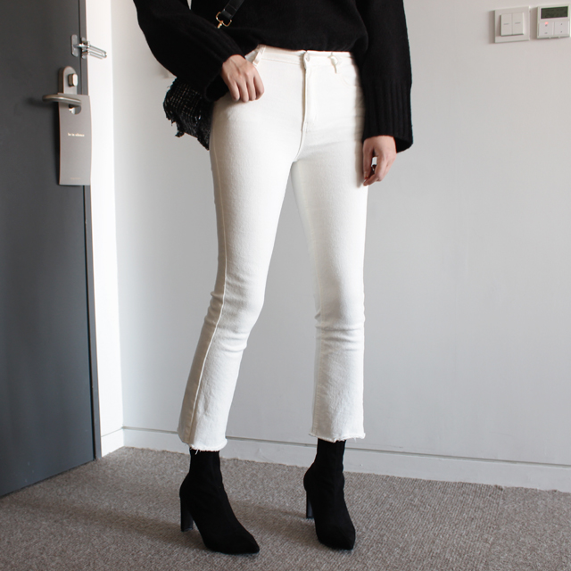 세미 부츠컷 팬츠 스판 컷팅 봄 여자 면바지 9부 나팔팬츠 키작녀바지 화이트 블랙 - 상품 이미지