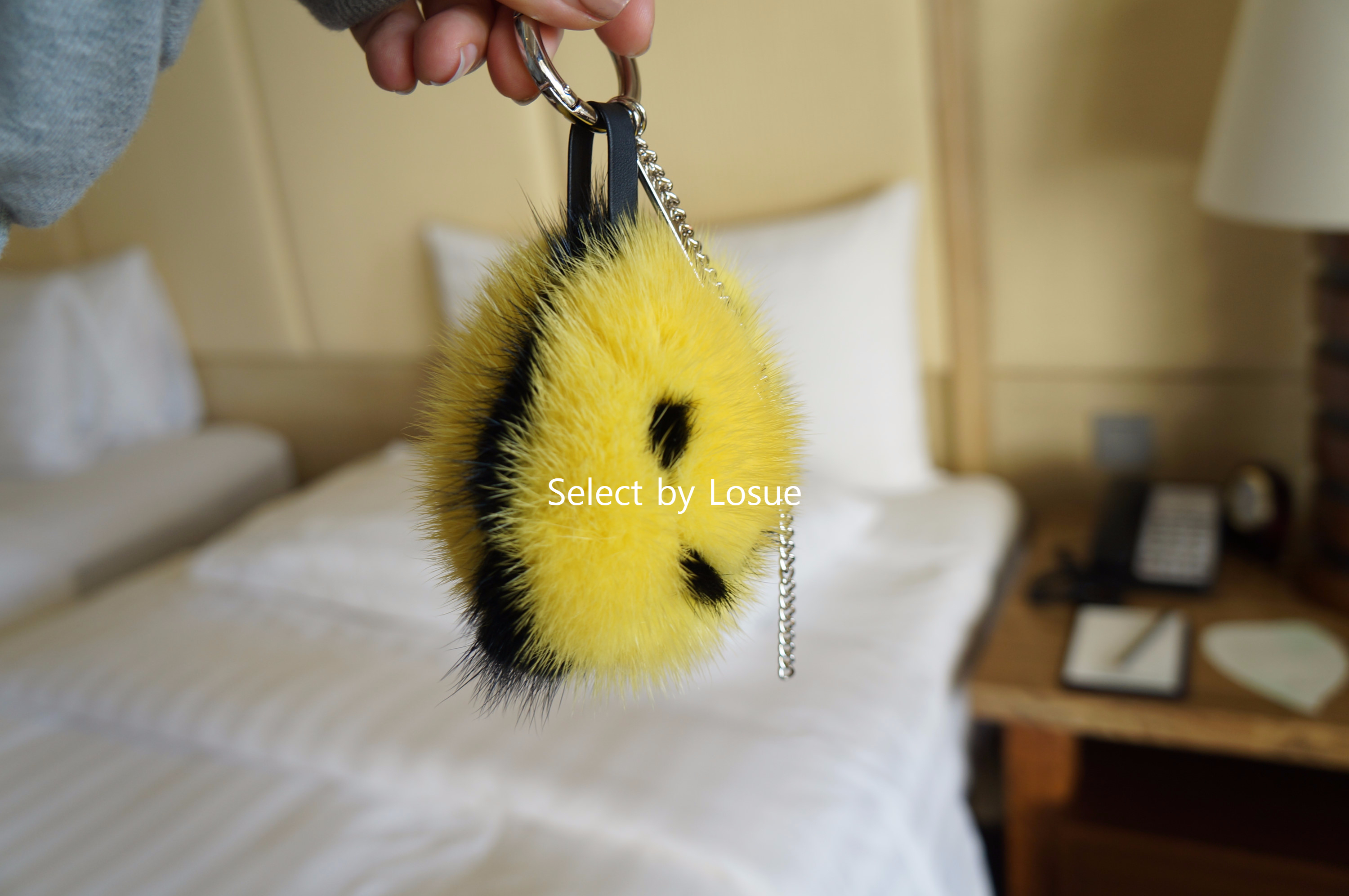 Free Shipping Anya Smile Mink Keyring Tool Genuine