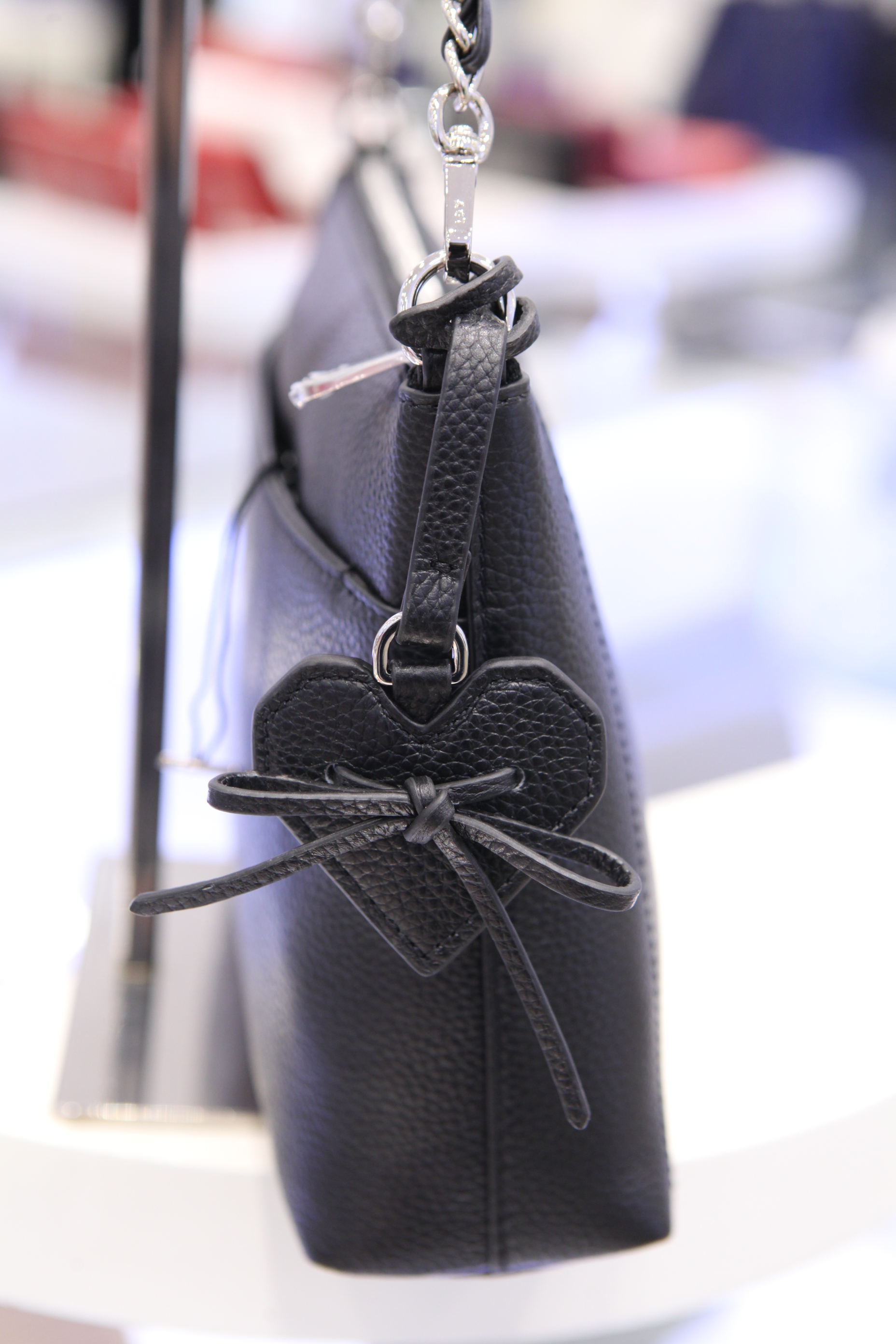 <b><p>Love Cat O Basic 5 Shoulder LHS2S923BL</p></b><b><p>ロブケトOベーシック5ショルダーバッグLHS2S923BL</p></b><br /><br /><p align='center'>