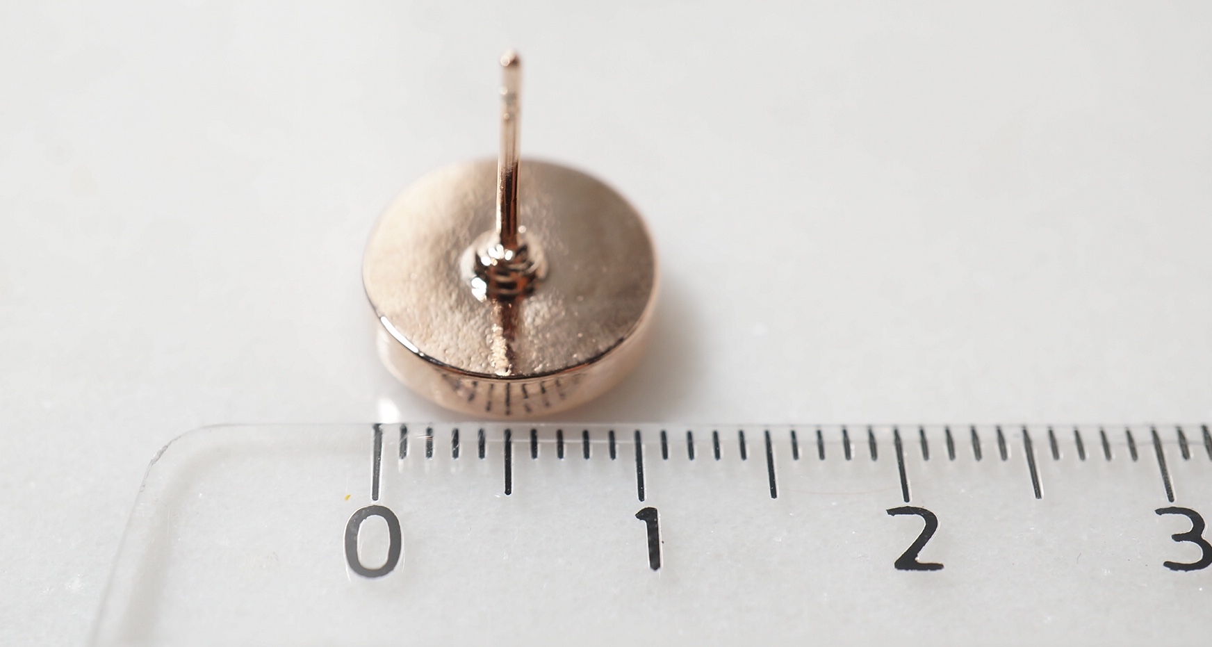 Round Base Logo CC Coco Earring feline Artificial 