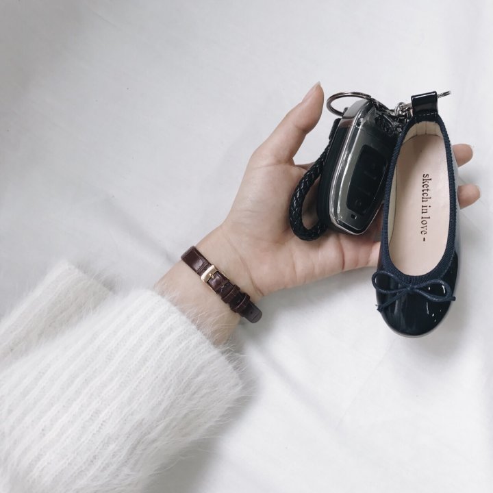 Mini Flat Shoes Key Ring Key Holder Bag Thong Oak 