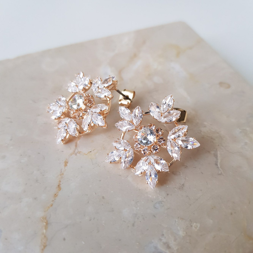 Blonde Snow Flower Bold Earrings Lovely Coordinate