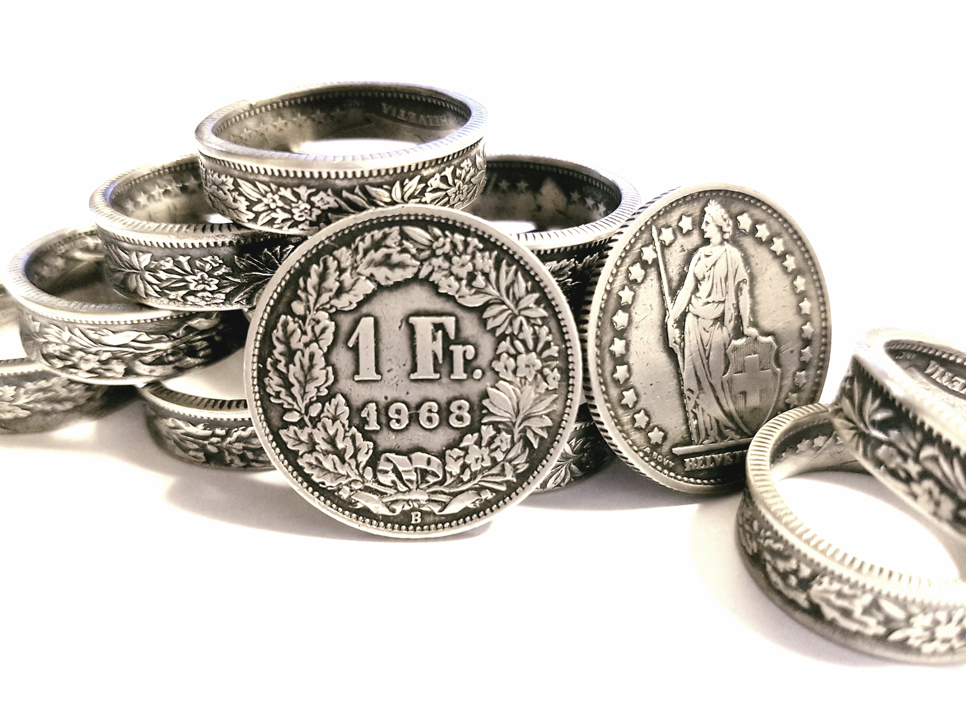 <b><p>Swiss 1 franc 925silver Coin rg Initial Markg</p></b><b><p>スイスの 1フラン 925silver コインリング イニシャル刻印 ハンドメイド</p></b><br /><br /><p align='center'>