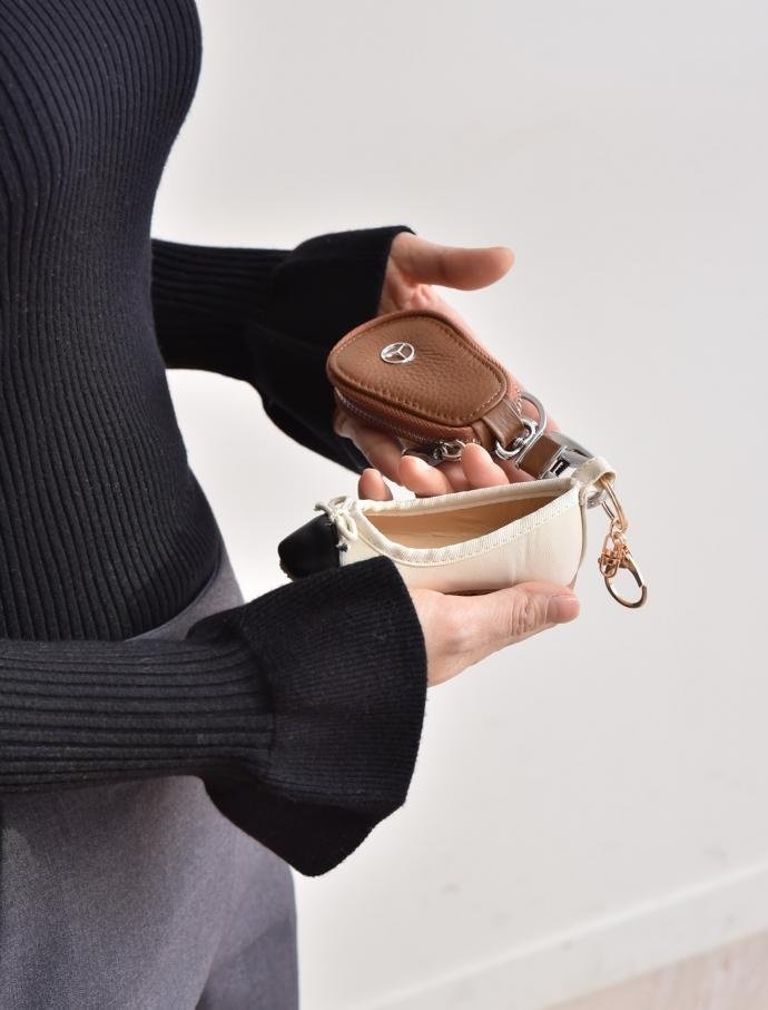 Flat keyring Simple accessory Feminine style Uniqu