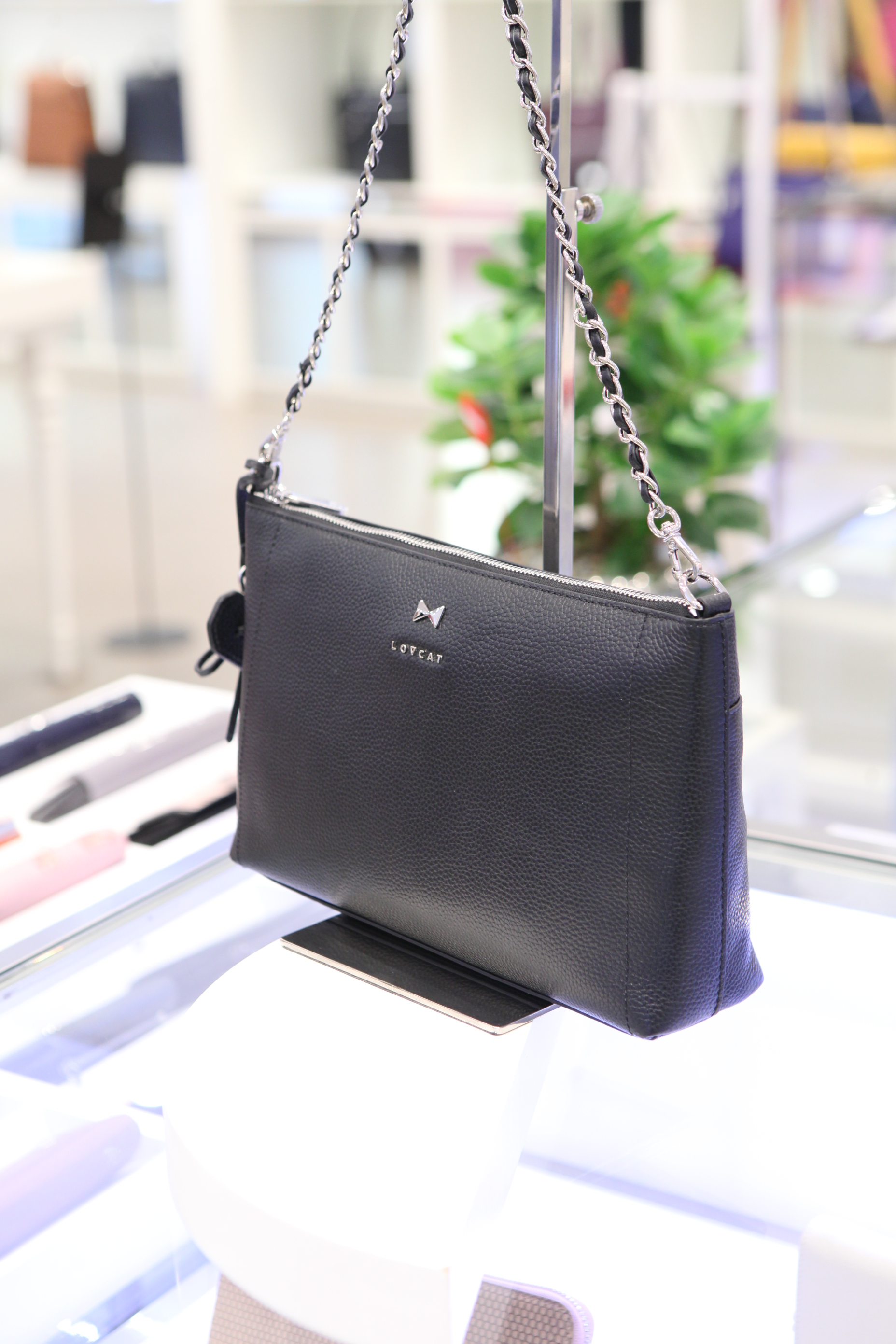 <b><p>Love Cat O Basic 5 Shoulder LHS2S923BL</p></b><b><p>ロブケトOベーシック5ショルダーバッグLHS2S923BL</p></b><br /><br /><p align='center'>