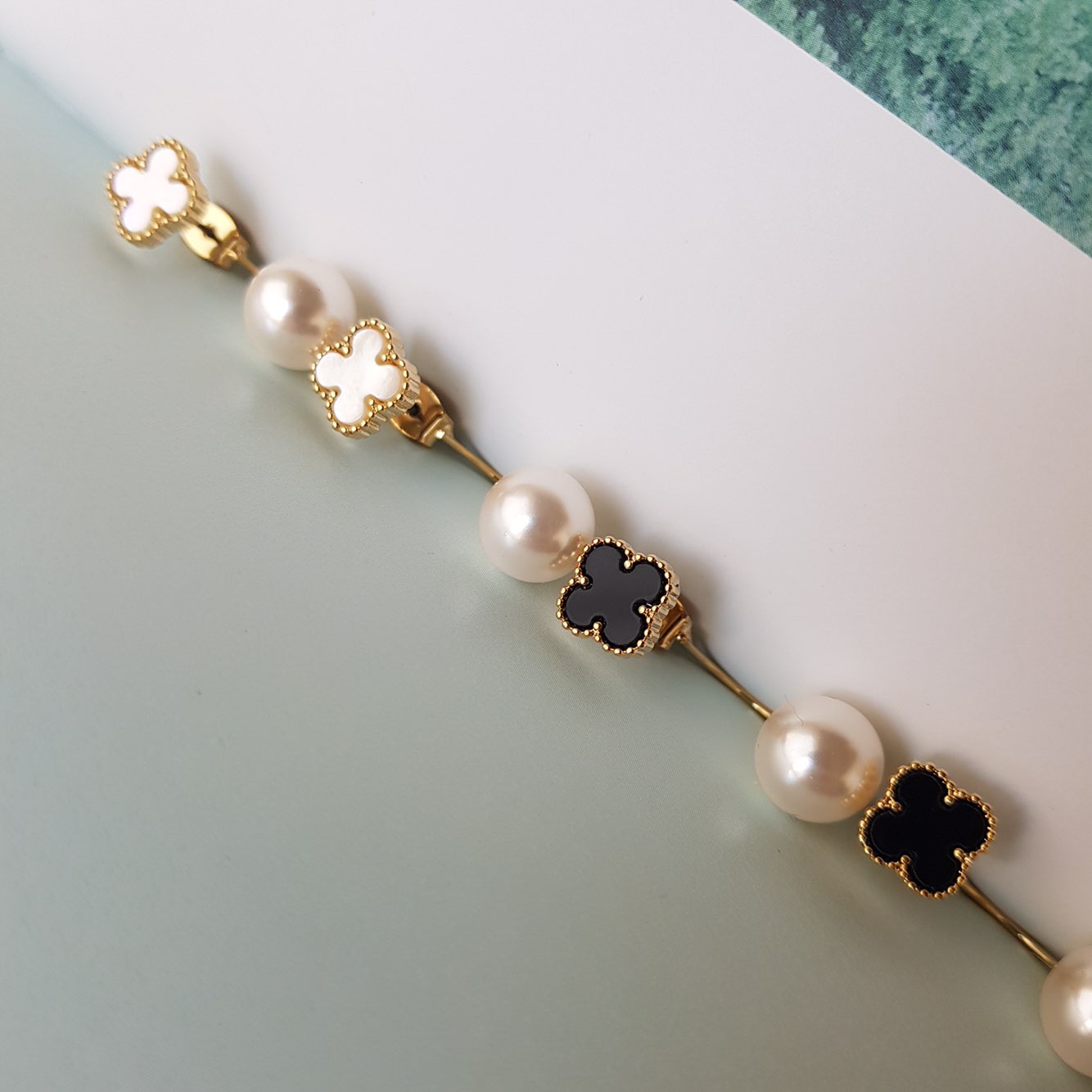 Blooth's Mother-of-Pearl Pearl Two-way Drop Ear