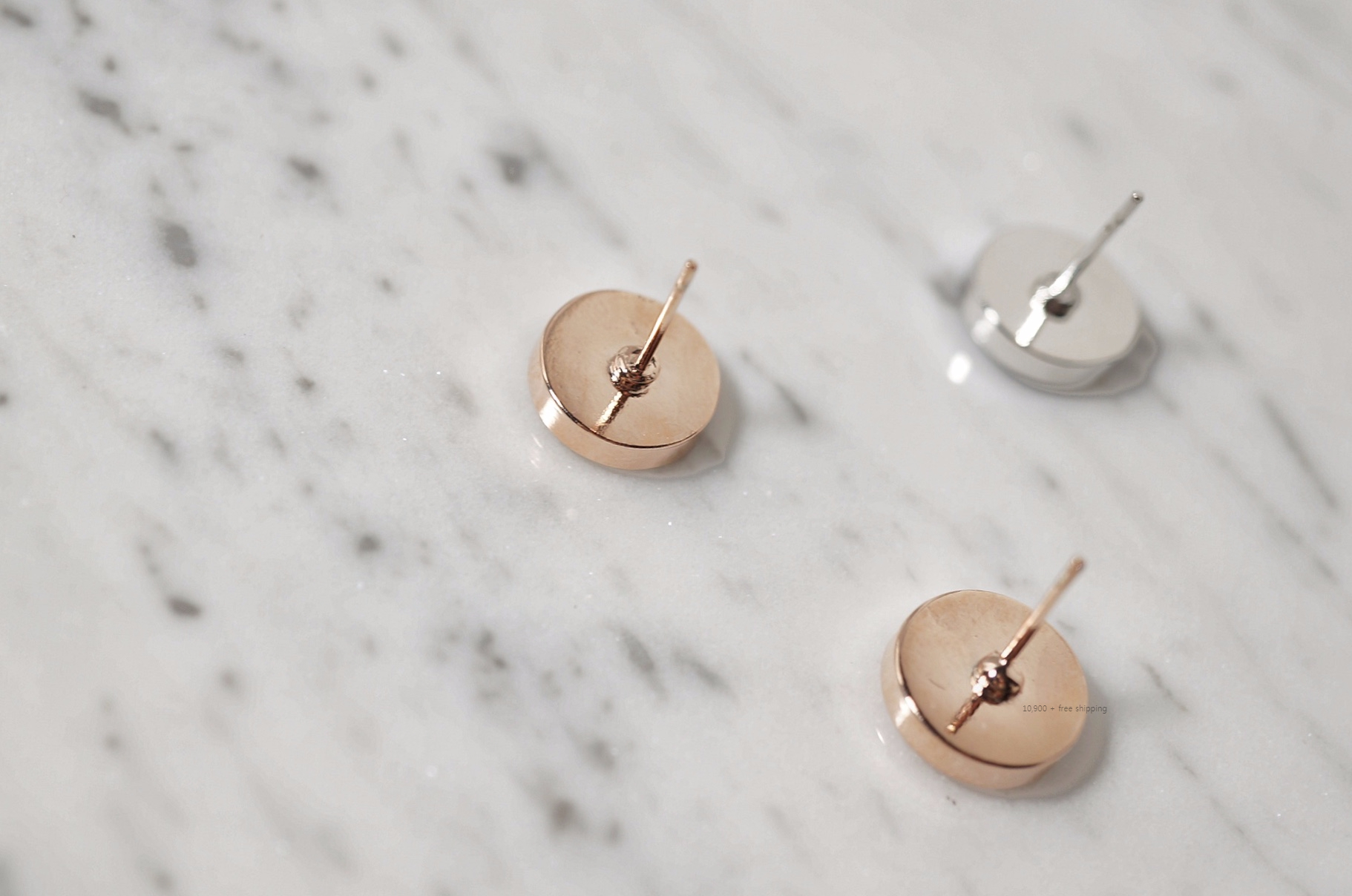 Round Base Logo CC Coco Earring feline Artificial 