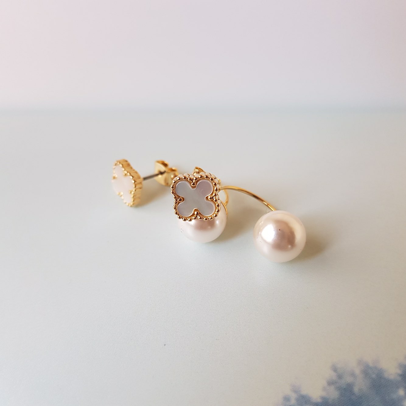 Blooth's Mother-of-Pearl Pearl Two-way Drop Ear