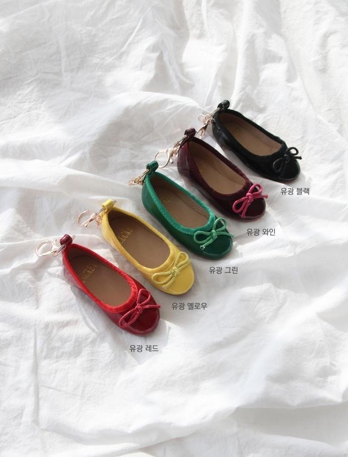 Flat keyring Simple accessory Feminine style Uniqu